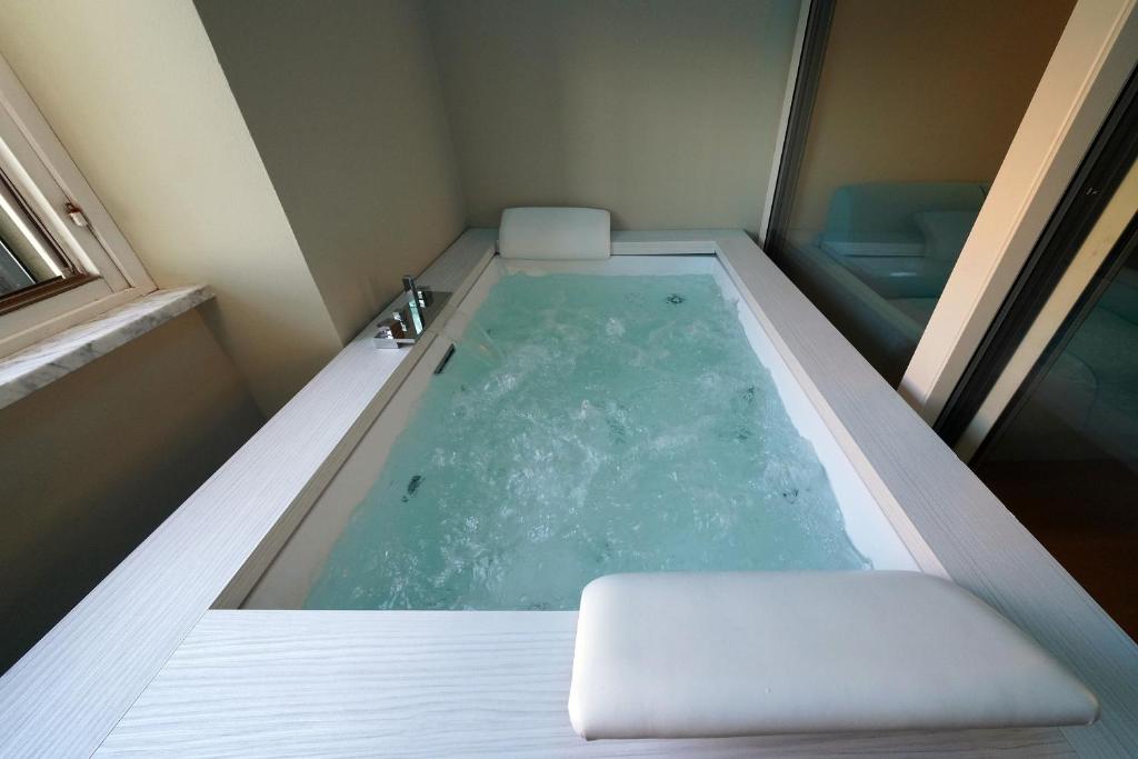 Camera con Jacuzzi Hotel Residence Esplanade Viareggio Toscana