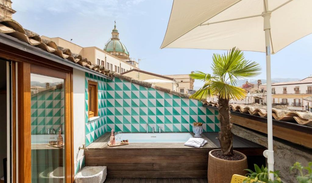 Camera Hotel Sui Tetti di Balarm Boutique Rooms Palermo con Piscina Privata in Terrazza