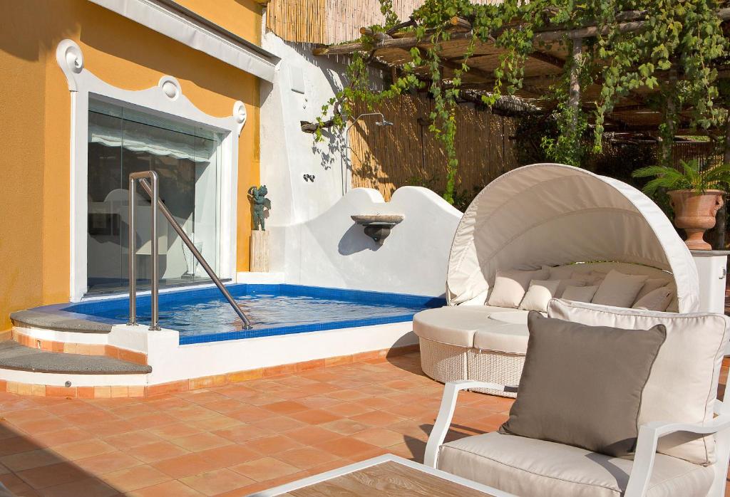 Covo Dei Saraceni Positano con Piscina Privata in Camera Covo Dei Saraceni Positano con Piscina Privata in Camera