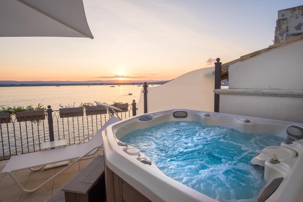 Palazzo Alfeo Aparthotel Siracusa con Piscina Privata in Terrazza