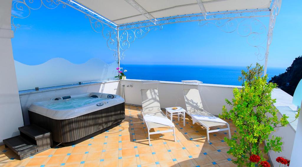 Palazzo Marzoli charme Resort Positano con Jacuzzi in Camera Palazzo Marzoli charme Resort Positano con Jacuzzi in Camera