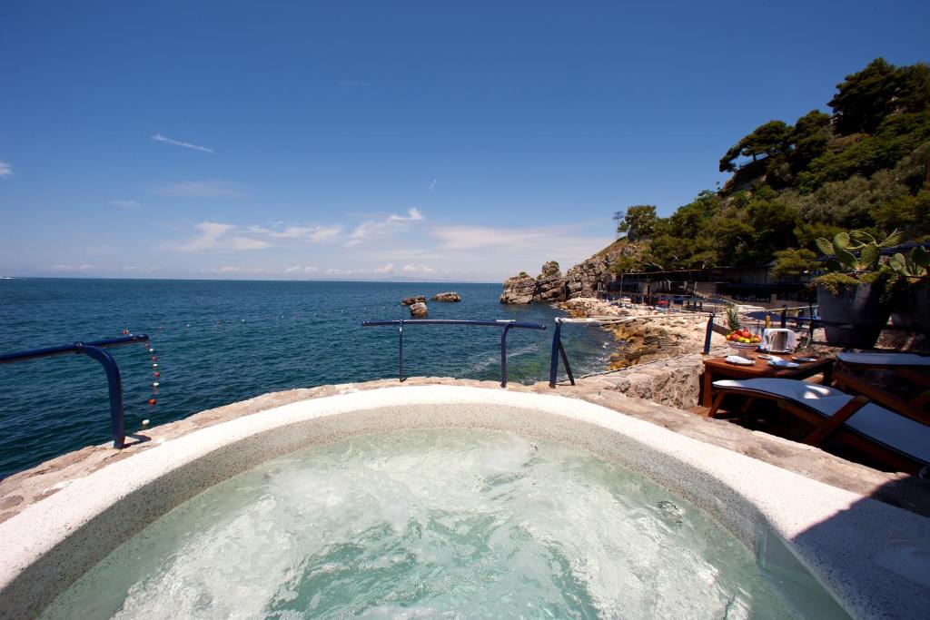 Piscina Idromassaggio Capo la Gala Hotel&Wellness Vico Equense