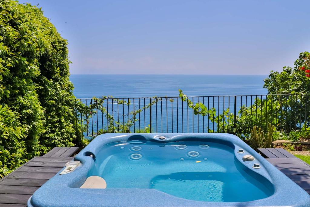 Villa Santa Maria Amalfi con Jacuzzi in Camera sul Mare